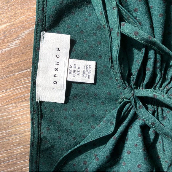 Topshop green blouse with black dots ruched tie front sweetheart neckline - Picture 3 of 3